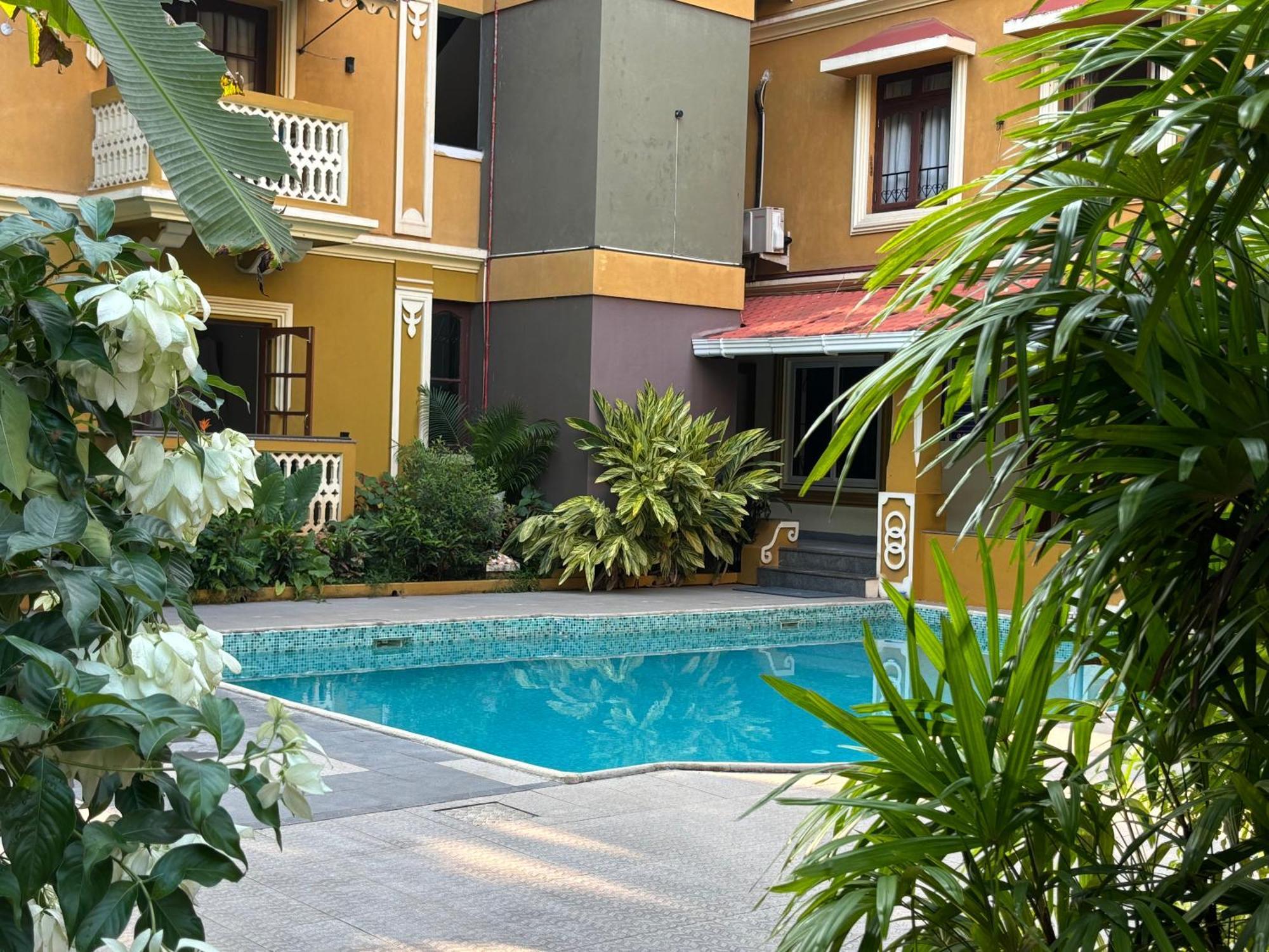 The Majorda Pristinne Hotel Exterior photo